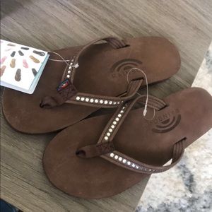 Women’s rainbows size small (6.5)